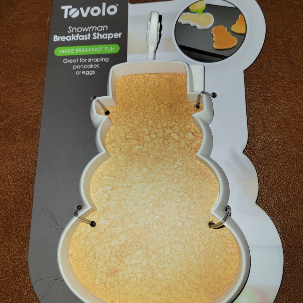 5/$25 TOVOLO SNOWMAN BREAKFAST SHAPER NEW